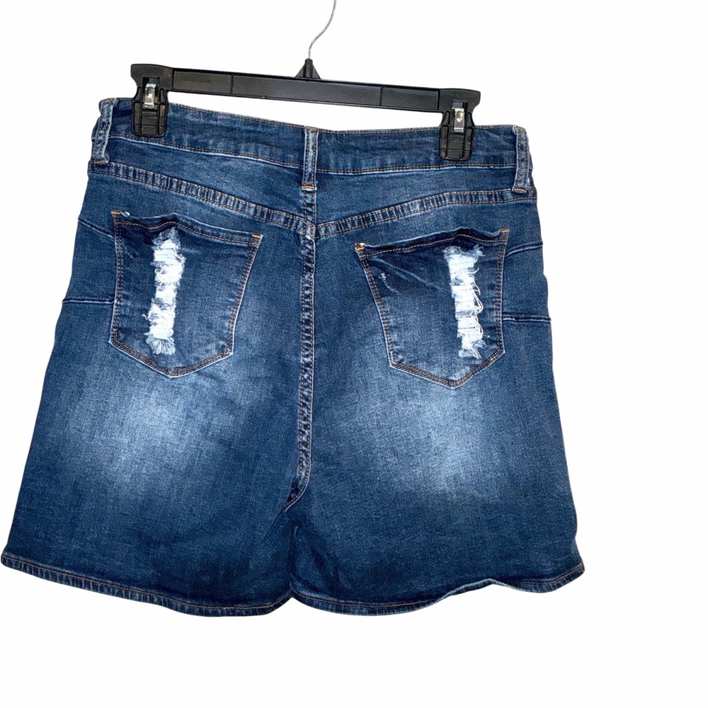 S.O.N.G. Distressed Super High-Rise Denim Shorts,Size 13/31 - Picture 2 of 3